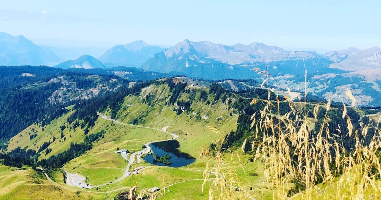 Superbe Appartement Au Centre De Samoëns Exteriör bild